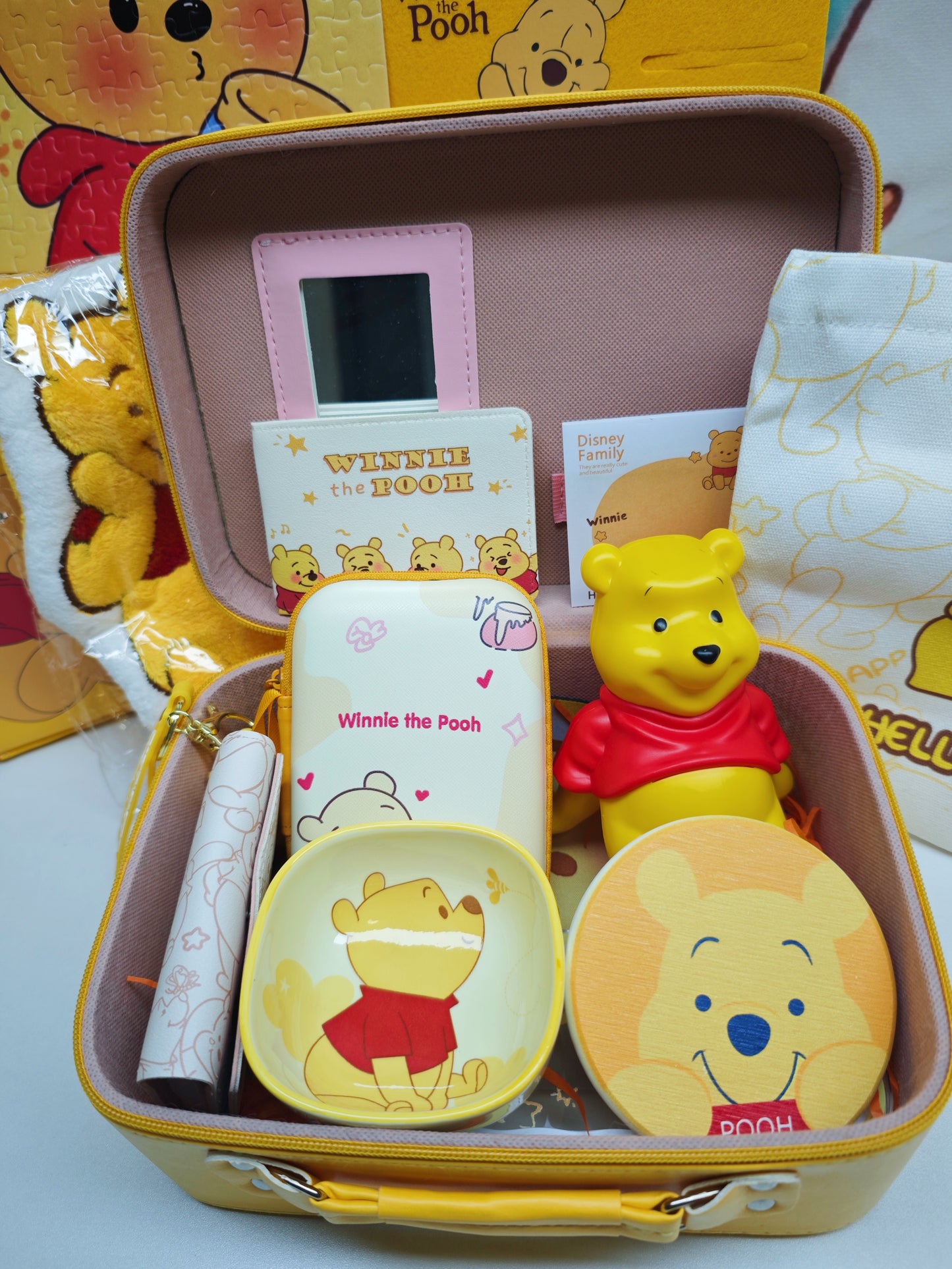 【Winnie the Pooh】 Mystery Gift Box