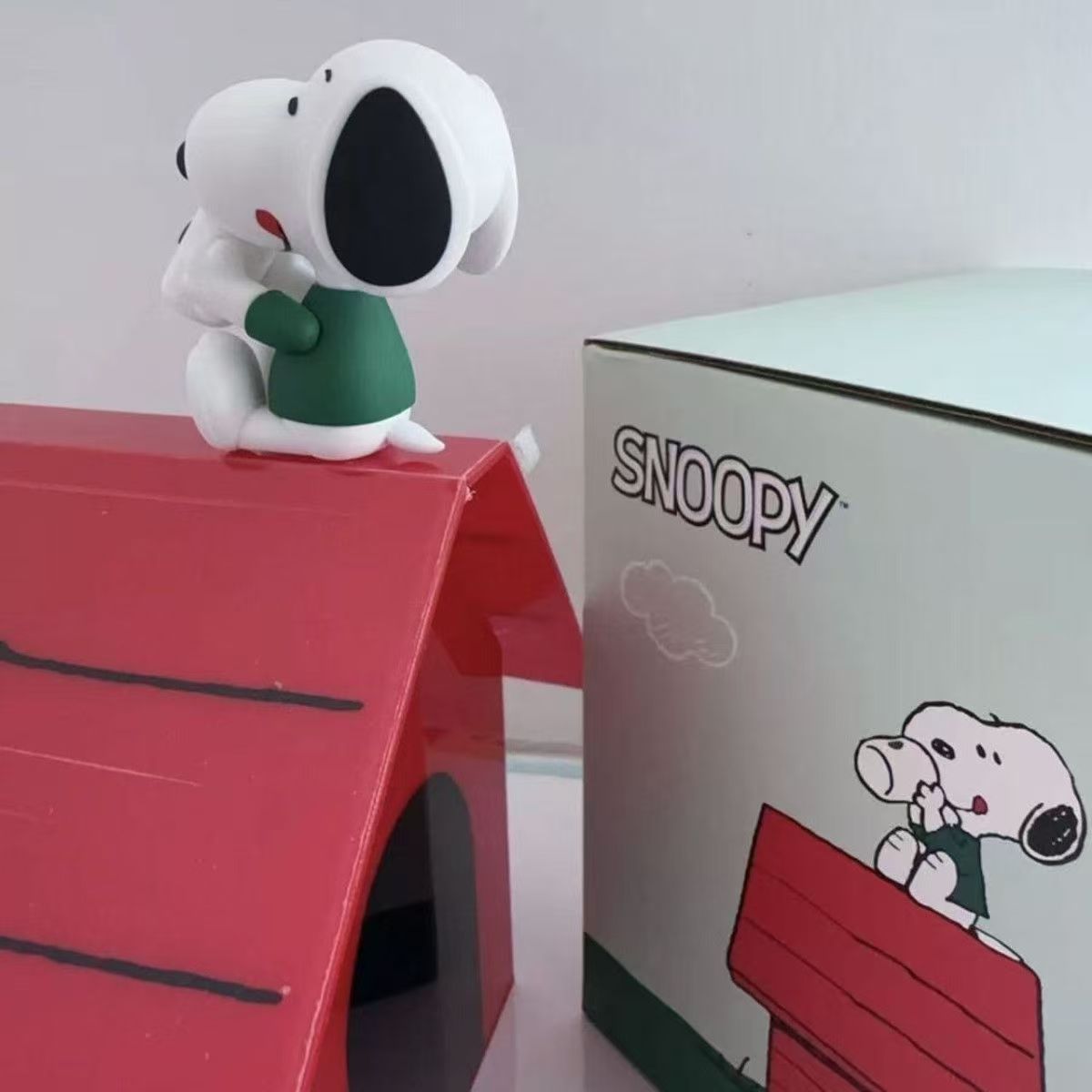 Snoopy Desktop Ornament &Piggy Bank