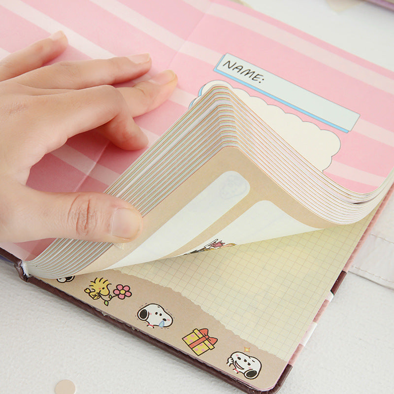 Snoopy A5 Gold Foil Magnetic Buckle Notebook